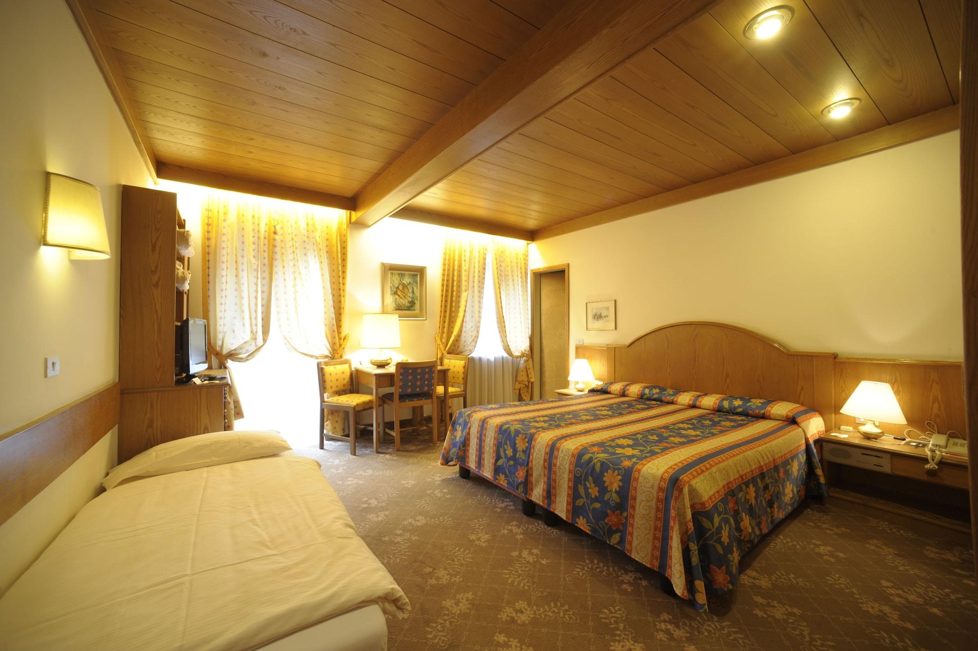 Active Hotel Ancora Predazzo Esterno foto
