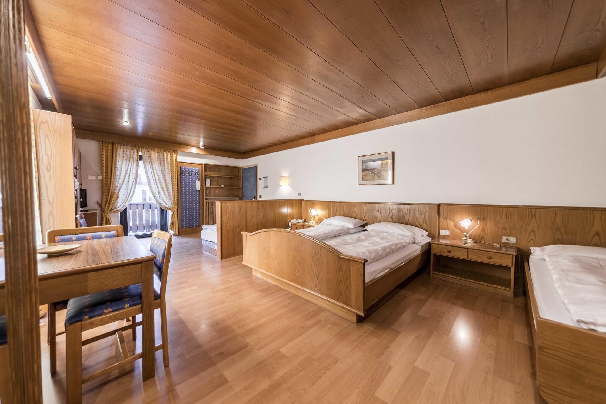 Active Hotel Ancora Predazzo Esterno foto