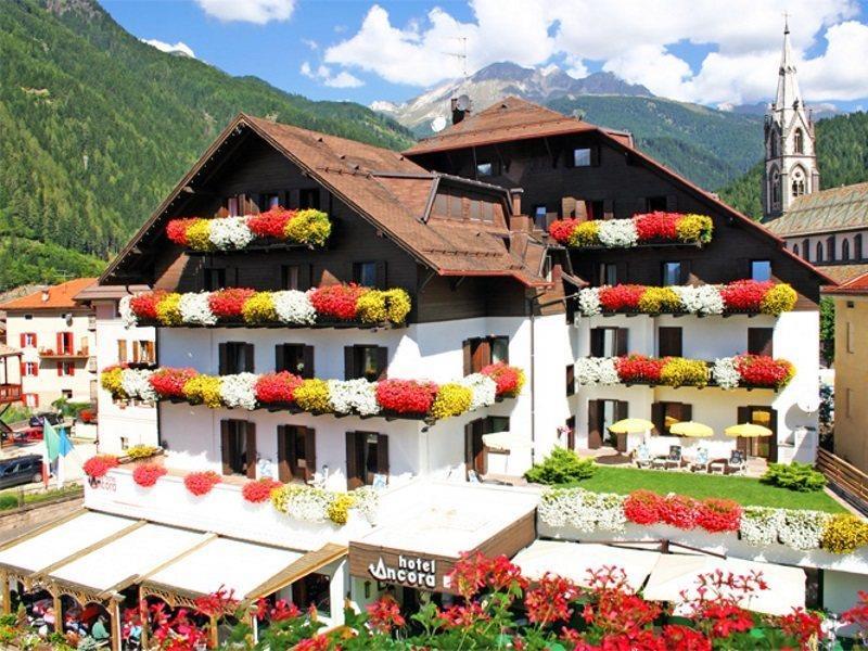 Active Hotel Ancora Predazzo Esterno foto